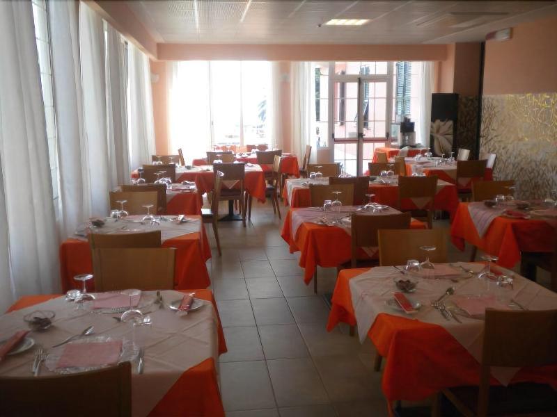 Adele Hotel