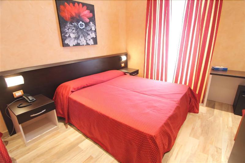 Adele Hotel 3*